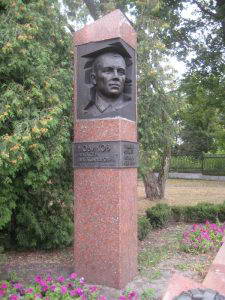 Памятник Новикову А.А.