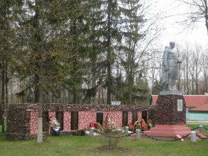 Памятник землякам, погибшим в годы ВОВ